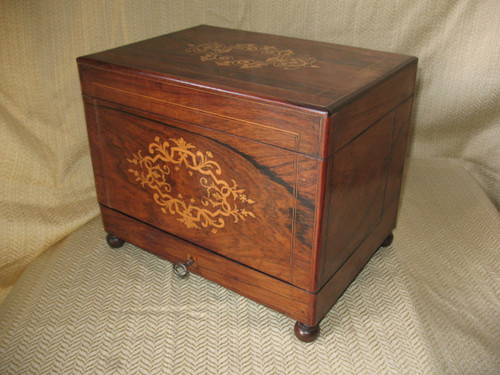 Liqueur cellar marquetry box Charles X period - 19th