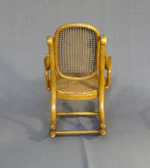 THONET Rocking Chair N°1 , Kind, naturfarben. Ca, 1910