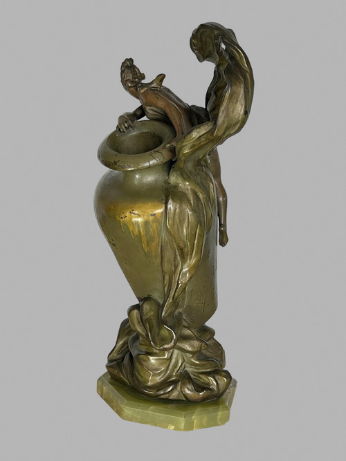 VASO ART NOUVEAU IN METALLO PATINATO FIRMATO DA ANTON NELSON ( 1880 -1910 ) SULLA BASE