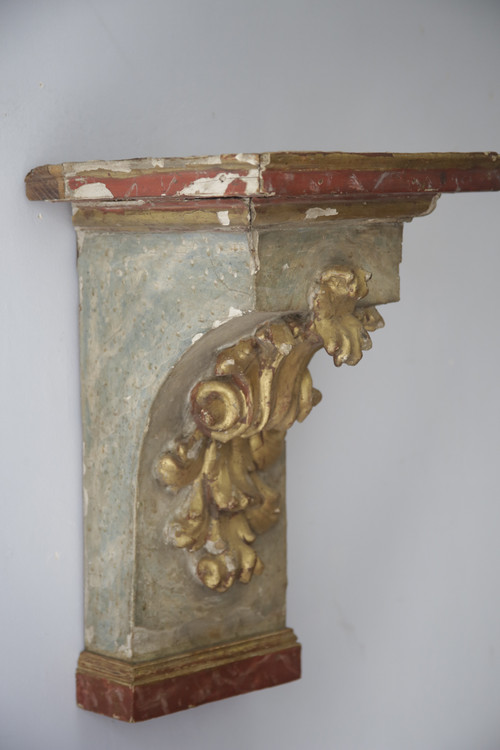 Console d'applique italienne en bois sculpté, doré et patine à l'imitation du marbre, XVIIIe