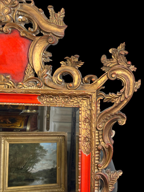 GRAND MIROIR ANCIEN EN BOIS SCULPTÉ PEINT ET DORÉ STYLE ITALIEN XVIIIe