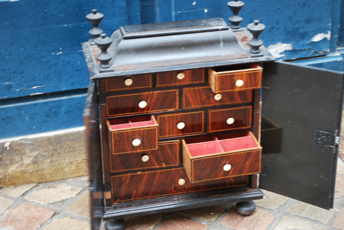 17th century Flanders cabinet