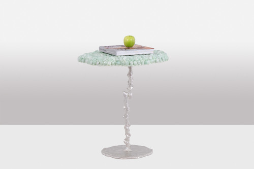 Decorative pedestal table in semi-precious stones. Contemporary work.