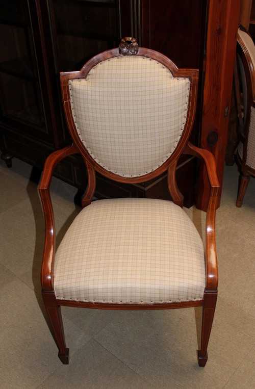 English Mahogany Living Room – Early 20th Century