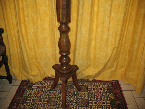 Polychrome wooden lantern with its 19th century base