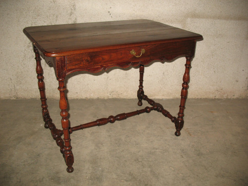 Lady's desk writing table in walnut with 1 drawer in belt Louis XIV period early 18th flag