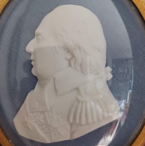 Royal Manufacture of Sèvres - biscuit portrait of Louis XVIII - Restoration period