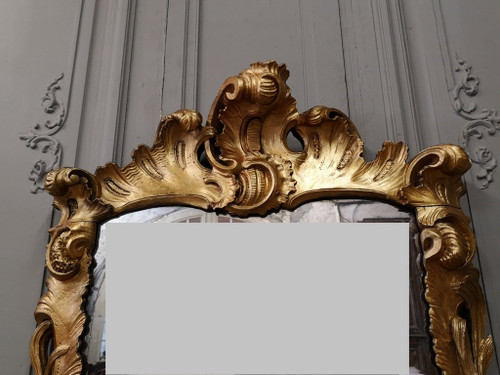 Louis XV period Italian giltwood mirror. Mid 18th century