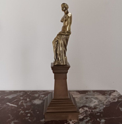 Souvenir or curiosa in bronze - Venus de Milo in bronze - large architectural base - late 19th century