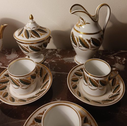 Manufacture de Locré - tea service - gilded and painted porcelain - Empire, Restoration - 9 pieces