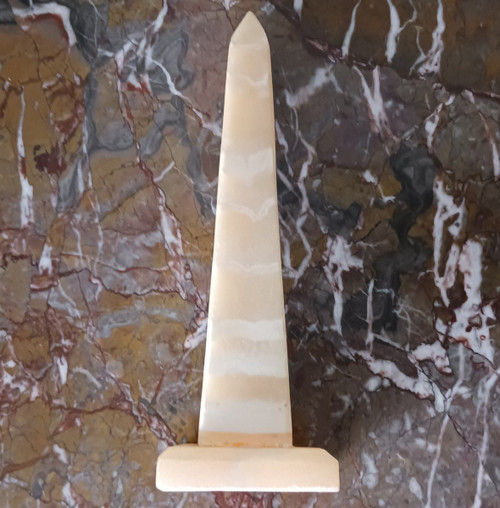 Italian work - neoclassical obelisk - banded alabaster - Grand Tour style