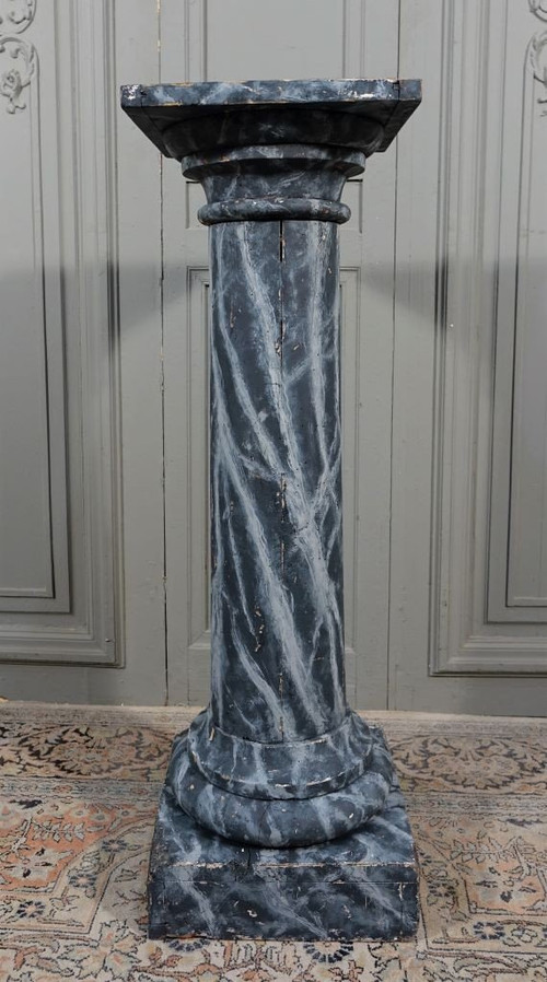 Faux marble painted column. Late 18th century