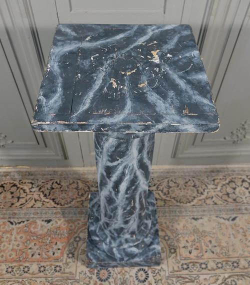 Faux marble painted column. Late 18th century