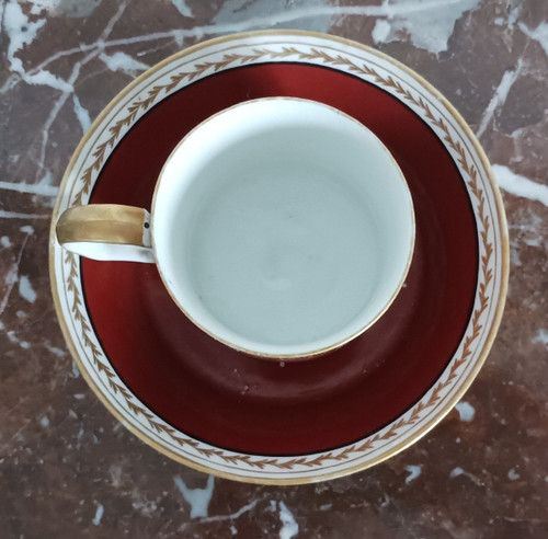 Manufacture du duc d'Orléans, Pont aux Choux, vers 1793 - tasse litron et soucoupe - fond carmin et ruban de deuil royaliste