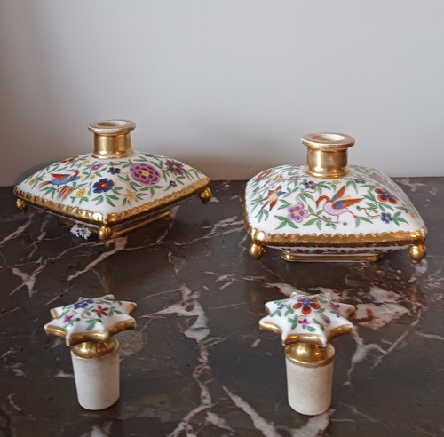 Darte Frères - Restoration period, Louis Philippe - pair of "en coussin" bottles - painted and gilded porcelain