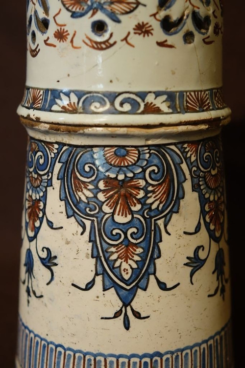 Rouen Guillibaud earthenware shaker