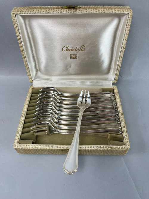 Twelve Christofle spatour oyster forks