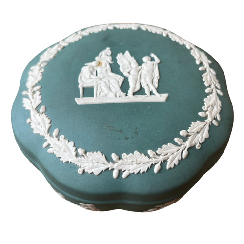 Bonbonnière octogonale polylobée en biscuit Wedgwood -Verte - 20ème siècle