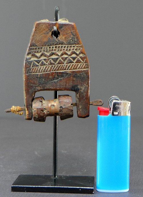 Ivory Coast, Gouro People, Early 20th Century, Weaving Loom Pulley Stirrup.