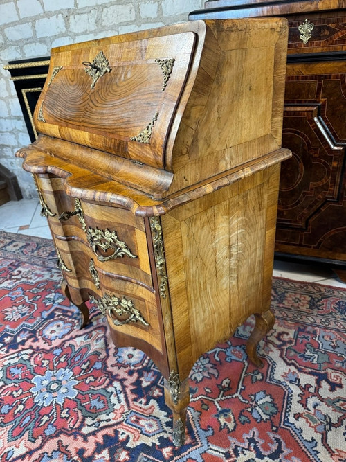 SCRIBANNE CHEST OF DRAWERS IN WALNUT