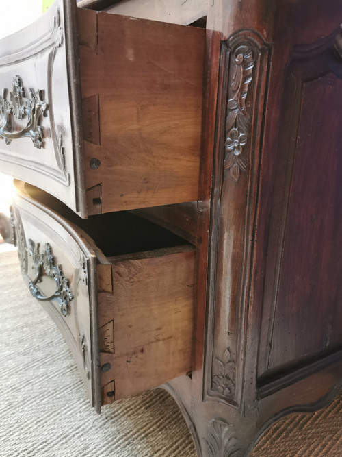 Louis XV Curved And Carved Walnut Chest Of Drawers