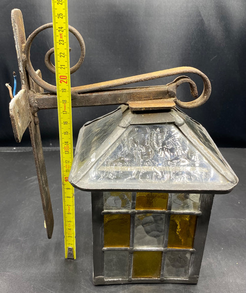 OUTDOOR LANTERN