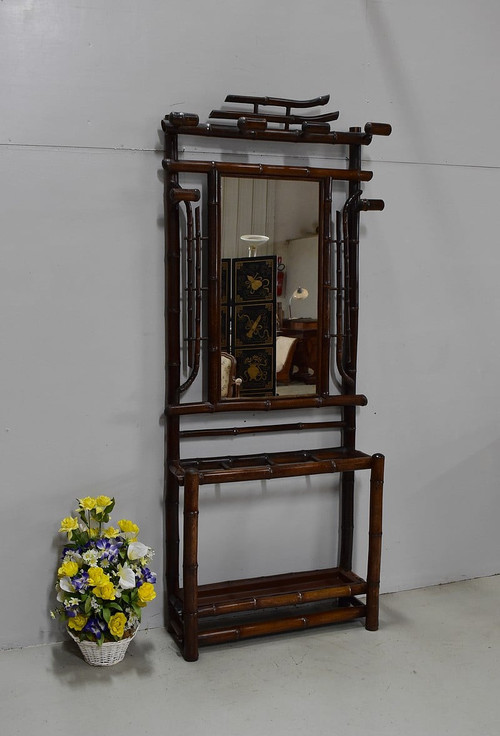 Bamboo locker room – 20th century