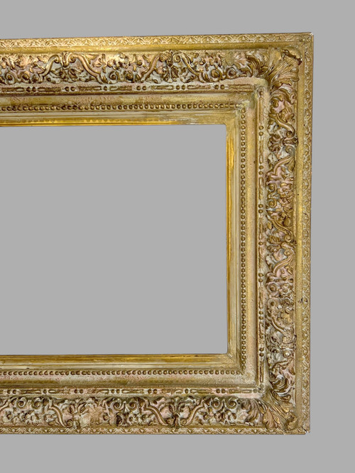 ANTIQUE NAPOLEON III FRAME IN CARVED AND PATINATED WOOD FOR PAINTING 43.5 cm x 34 cm