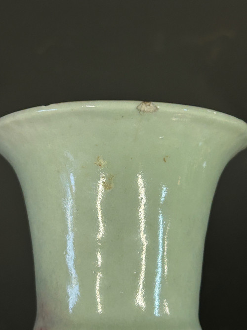 Ancien Vase En Porcelaine De Chine Pour La Corée Céladon Poudré époque Début XIXéme H 31 Cm