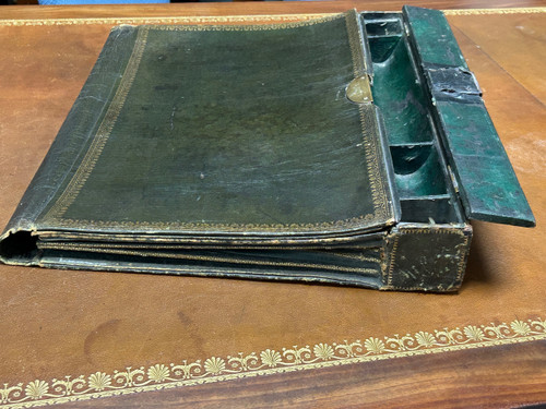 Writing Wallet - Document Holder In Green Morocco - First Empire Period Early 19th Century