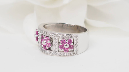 Band ring in white gold, pink topaz and diamonds