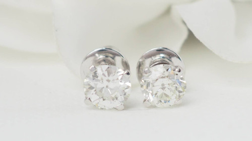 White gold and diamond earrings