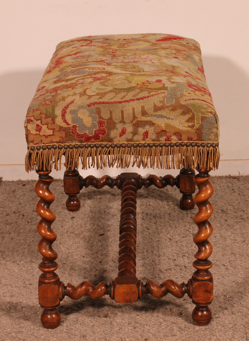 Louis XIII Bench In Walnut With Its Tapestry