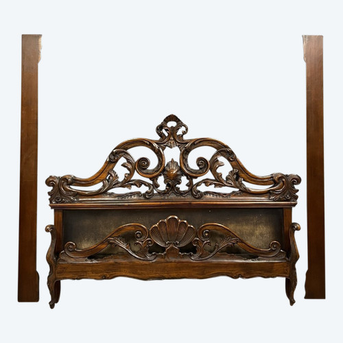 Louis XV Venetian style center bed in carved openwork wood circa 1900-1920