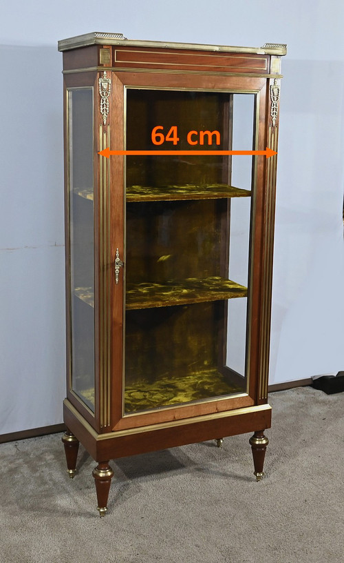 Petite Vitrine en Acajou, style Louis XVI – Milieu XXe