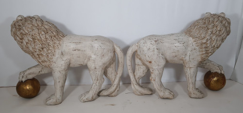 Large Pair Of Lions In Patinated Wood Italy Late 19th Century