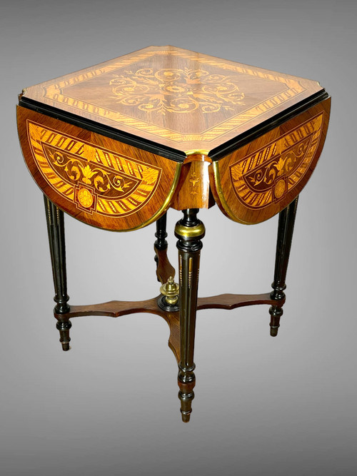 19th CENTURY SQUARE LIVING ROOM TABLE WITH LOUIS XVI STYLE MARQUETRY