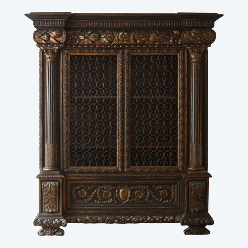 Grande armoire grillagée, richement sculptée et dorée, style baroque, Italie XXes