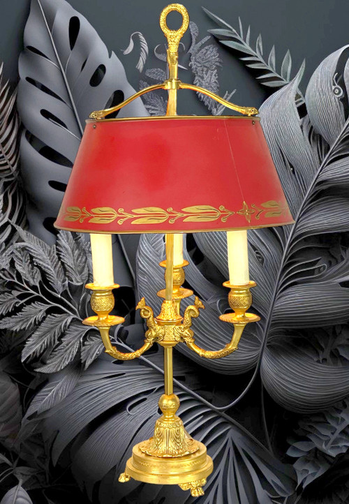 LAMPE BOUILLOTTE DU XIXe A 3 LUMIÈRES EN BRONZE DORÉ ET ABAT JOUR EN TÔLE