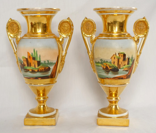 Pair of Empire ornamental vases in Paris porcelain - Restoration period