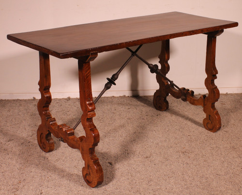 Catalan Console In Walnut -18th Century - Spain