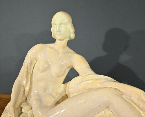 Art Deco sculpture "Jeune femme parmi les fleurs", Odyv, Manufacture Berlot-Mussier - 1930