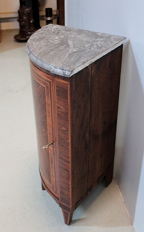 Louis XVI marquetry corner cabinet, 18th century