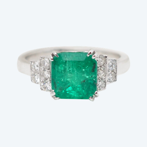 Ring in white gold, certified Colombian emerald and diamonds