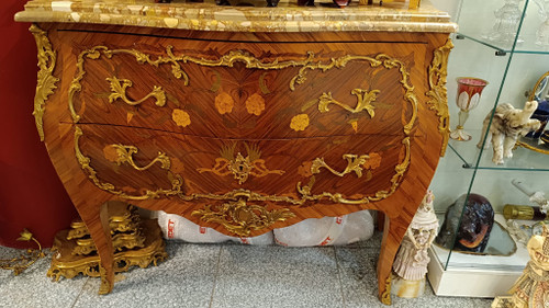 A Louis XV chest of drawers, early 21st century