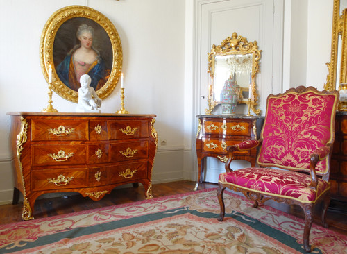 Grande poltrona Luigi XIV di epoca Regency del 1710 - 1720 circa in legno finemente intagliato