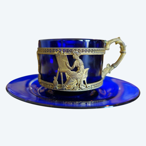 Tasse à thé ou café en cristal de Baccarat bleu cobalt, monture bronze doré - style Empire