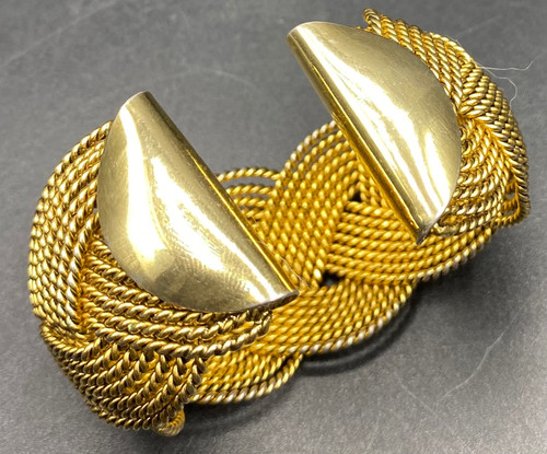 GOLD METAL BRACELET