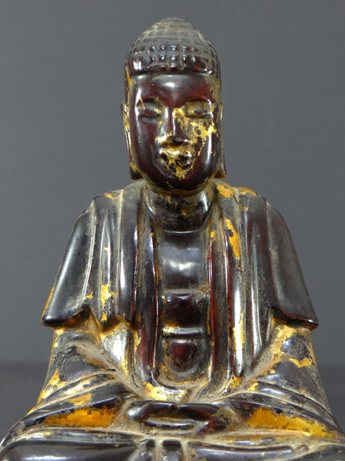 Vietnam, erste Hälfte des 19. Jahrhunderts, Nguyen-Dynastie, Buddha aus lackiertem Holz.