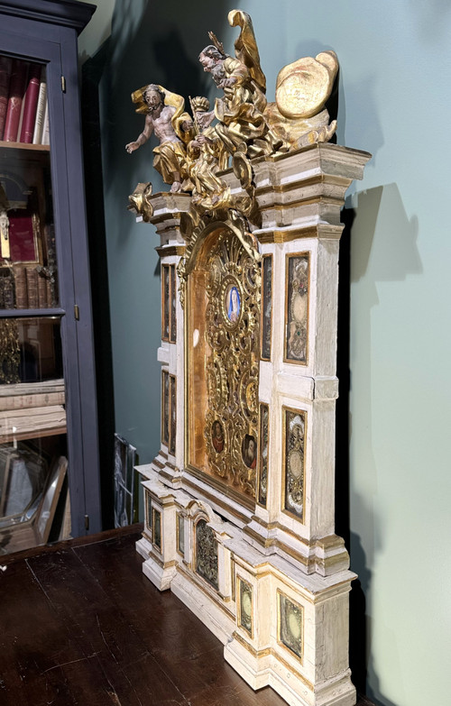 Large Reliquary Altarpiece And Its Predella – Circa 1675